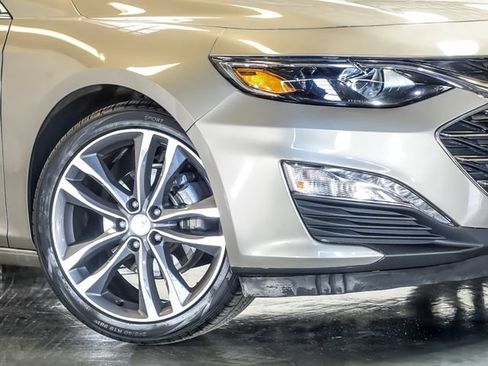 Used 2023 Chevrolet Malibu LT FWD image 4