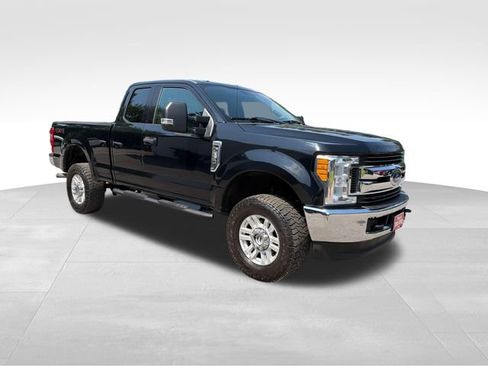Used 2017 Ford F250 XLT w/ Snow Plow Prep Package AWD/4WD image 1