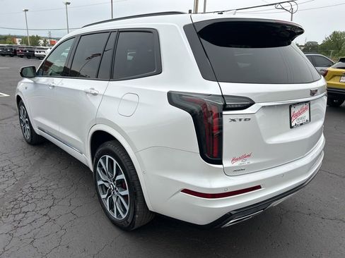 Used 2024 Cadillac XT6 Sport w/ Platinum Package image 12