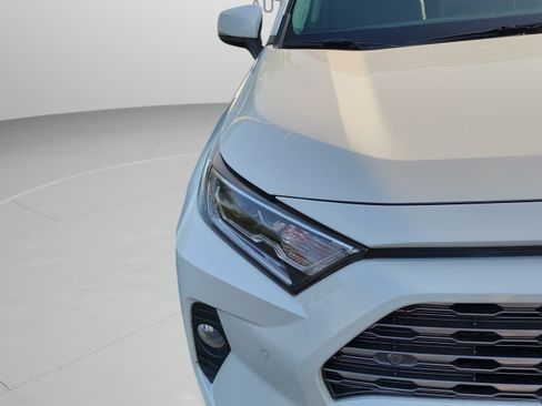 Used 2019 Toyota RAV4 Limited w/ Limited Grade Weather Package AWD/4WD image 9