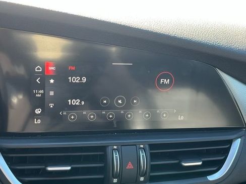 Used 2023 Alfa Romeo Giulia Veloce image 24