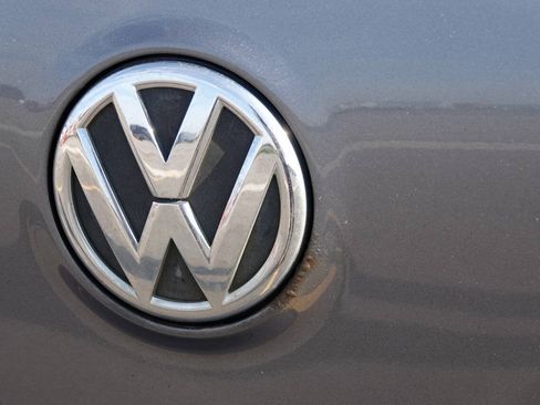 Used 2011 Volkswagen Golf TDI FWD image 55