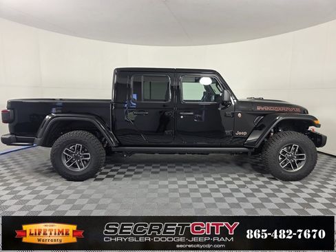 New 2025 Jeep Gladiator Mojave image 7