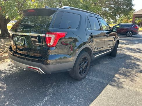 Used 2016 Ford Explorer XLT w/ Equipment Group 202A FWD image 7