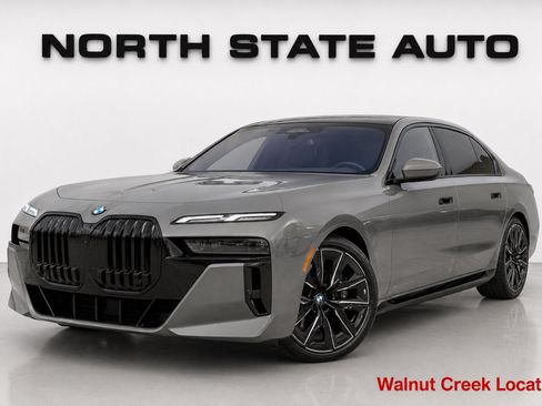 Used 2023 BMW 740i w/ Parking Assistance Package RWD image 1