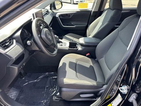 Used 2024 Toyota RAV4 LE AWD/4WD image 29