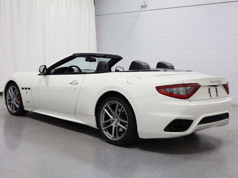 Used 2018 Maserati GranTurismo Sport image 3