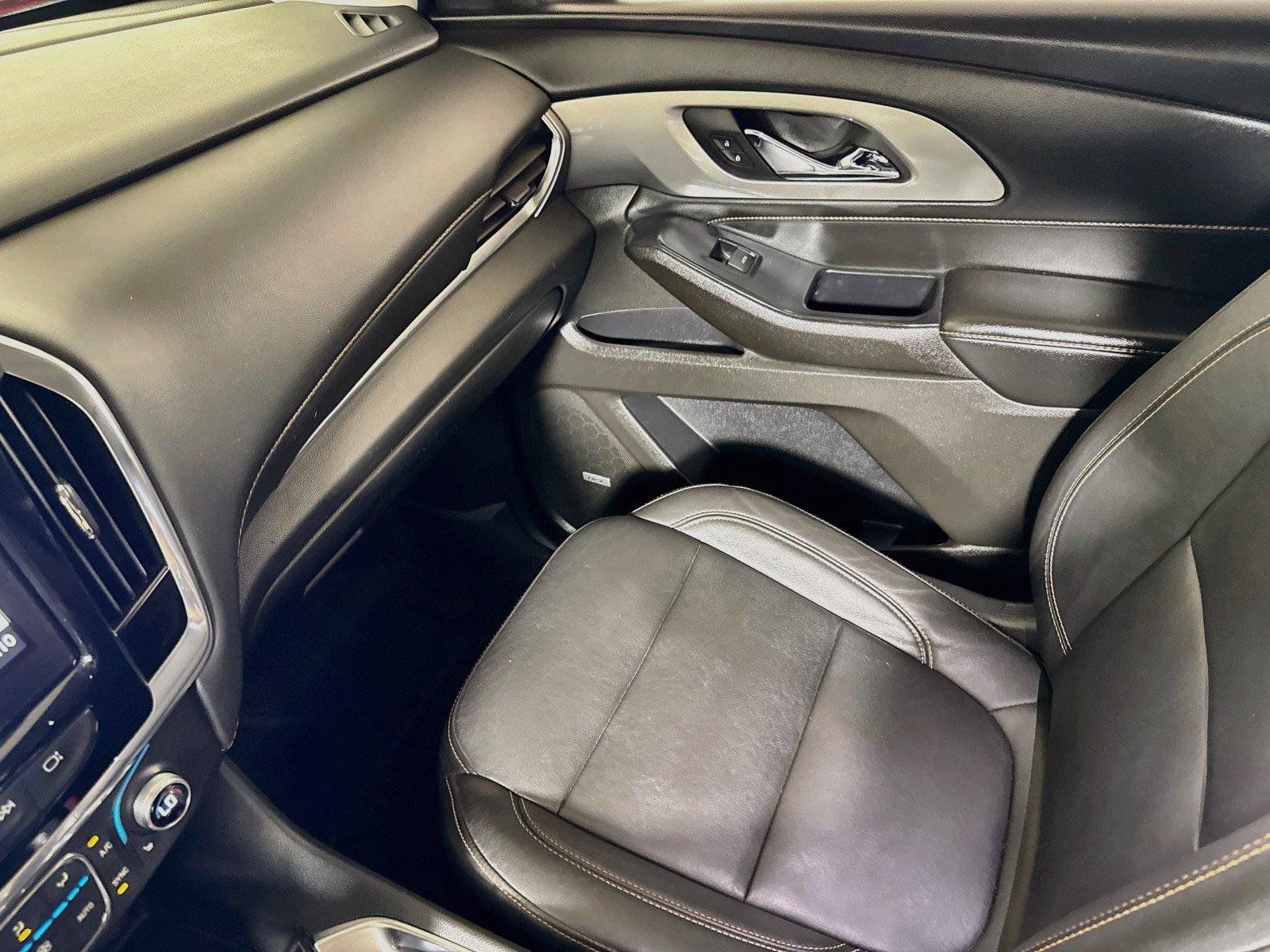 Used 2021 Chevrolet Traverse RS FWD image 22