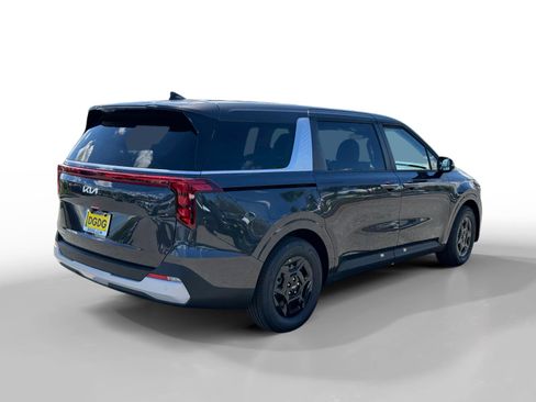 New 2026 Kia Carnival FWD image 5