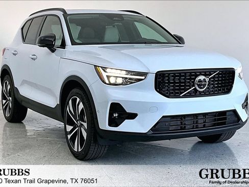 New 2026 Volvo XC40 B5 Ultra w/ Protection Package Premier AWD/4WD image 1