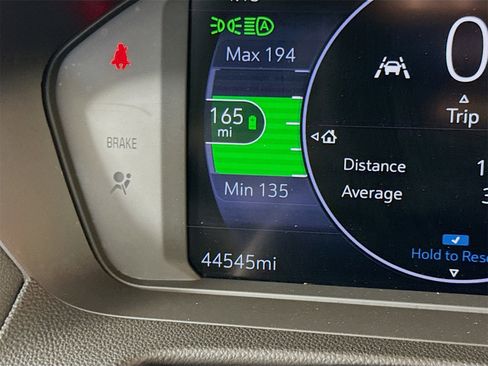 Used 2022 Chevrolet Bolt EUV LT w/ Convenience Package image 12