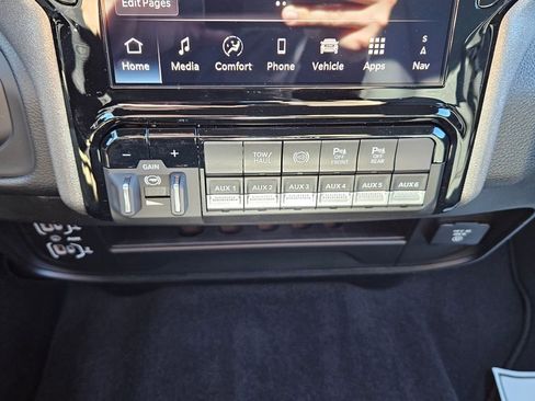 New 2026 RAM 2500 Tradesman AWD/4WD image 19