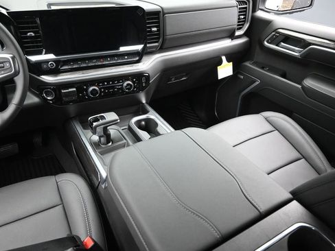 New 2026 Chevrolet Silverado 1500 LTZ w/ Z71 Off-Road Package image 13