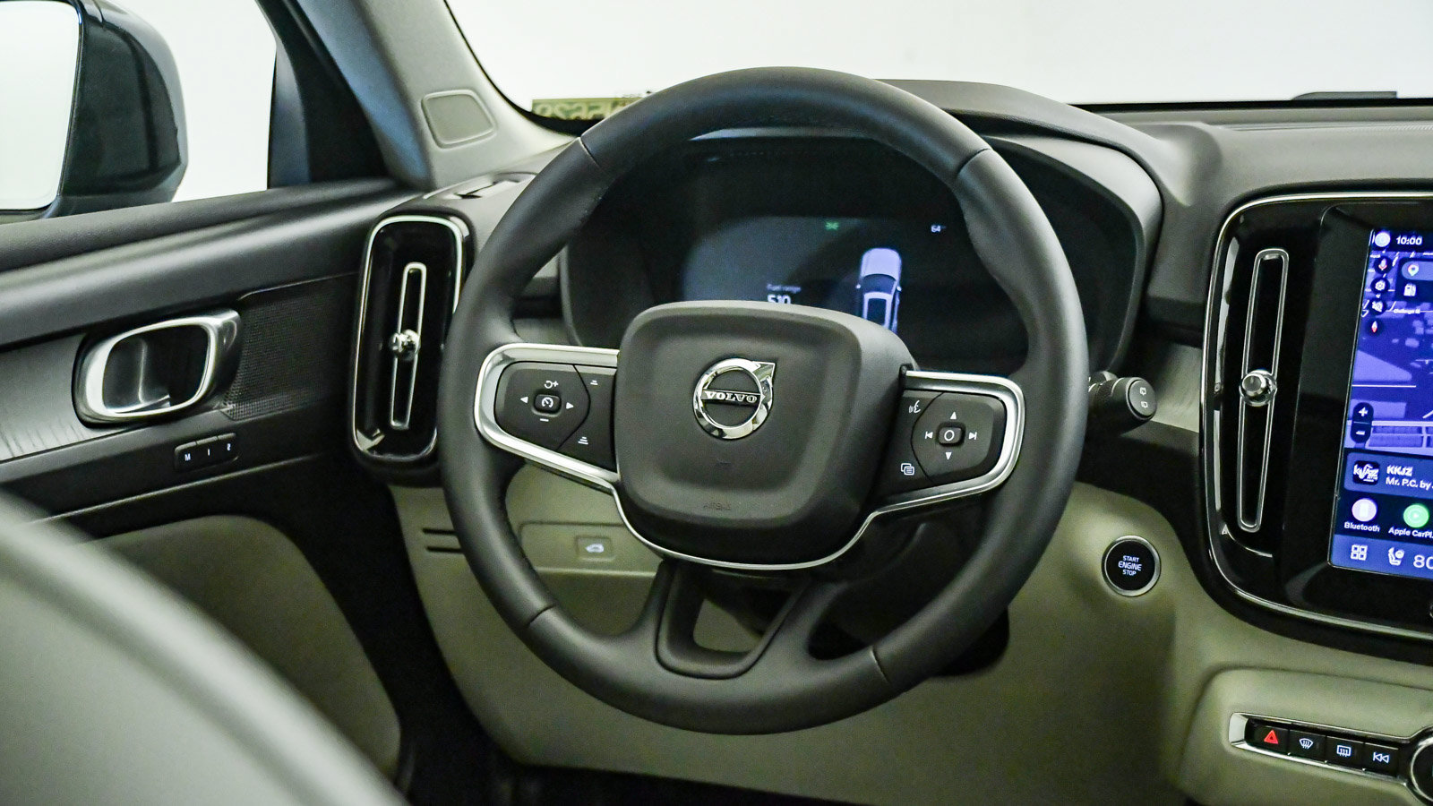 Certified 2026 Volvo XC40 B5 Plus w/ Protection Package Premier AWD/4WD image 13