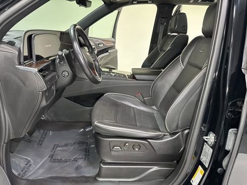 Used 2023 Cadillac Escalade ESV Premium Luxury image 15