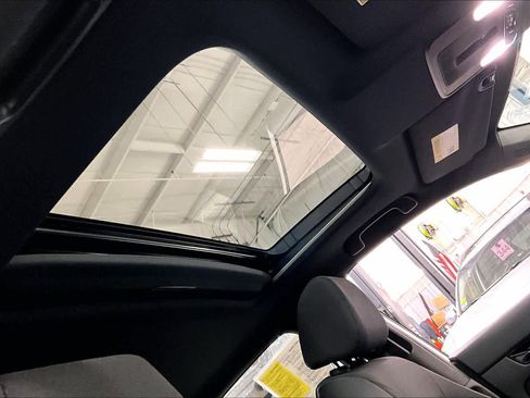 Used 2025 Honda Civic Sport image 14