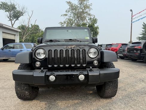 Used 2016 Jeep Wrangler Sport AWD/4WD image 12