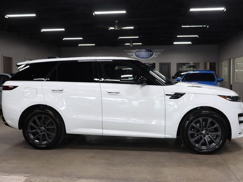 Used 2024 Land Rover Range Rover Sport Dynamic SE AWD/4WD image 6