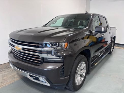 Used 2021 Chevrolet Silverado 1500 High Country w/ Technology Package AWD/4WD image 1