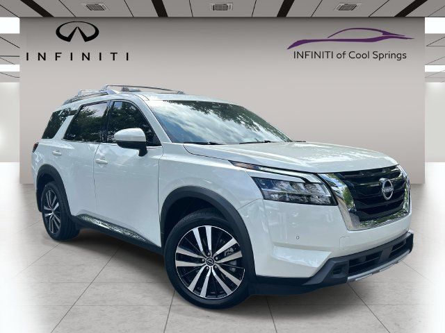 Used 2024 Nissan Pathfinder Platinum w/ Cargo Package AWD/4WD image 1