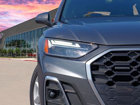 Certified 2022 Audi Q5 2.0T Premium w/ Convenience Package image 3