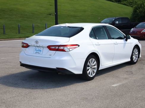 Used 2020 Toyota Camry LE FWD image 4