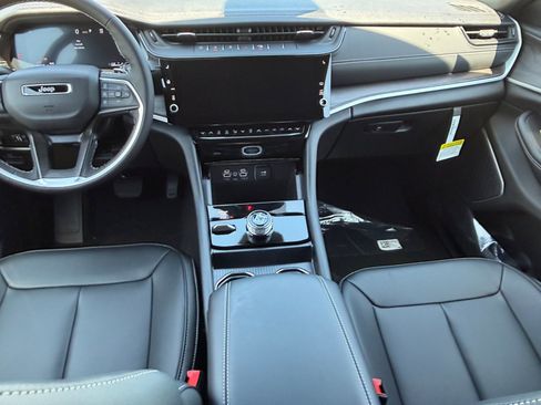 New 2026 Jeep Grand Cherokee L Limited AWD/4WD image 18