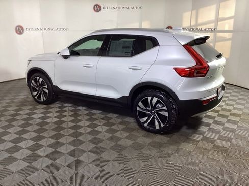 New 2025 Volvo XC40 B5 Ultra w/ Climate Package image 7