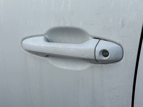 Used 2022 Toyota Tacoma TRD Off-Road image 17