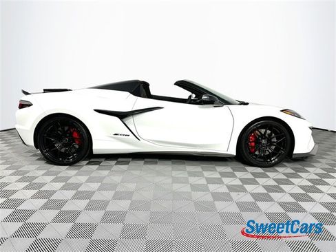 Used 2024 Chevrolet Corvette Z06 image 8