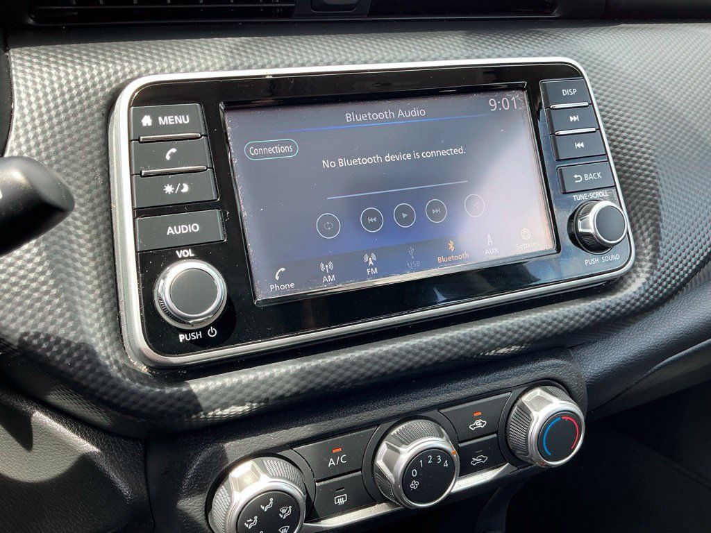Used 2023 Nissan Kicks S FWD image 33