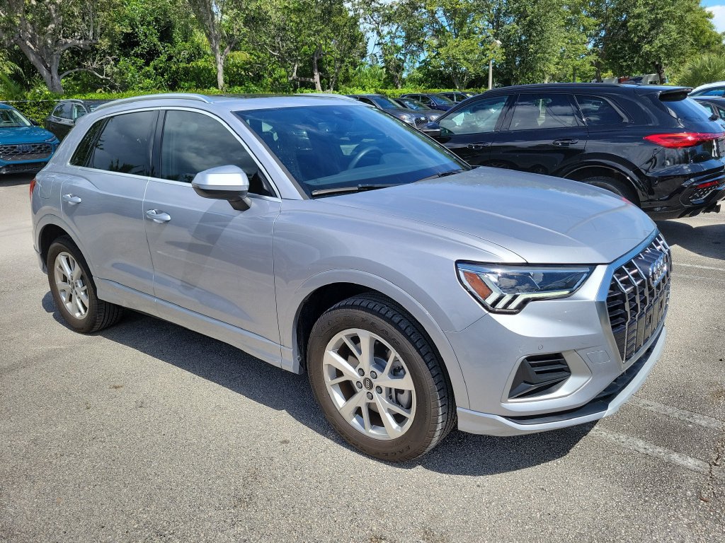Used 2024 Audi Q3 2.0T Premium w/ Convenience Package AWD/4WD image 1