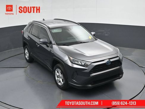 Used 2021 Toyota RAV4 LE AWD/4WD image 45
