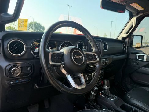 Used 2023 Jeep Wrangler Unlimited Sahara w/ Cold Weather Group AWD/4WD image 11