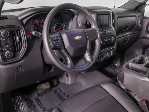 Used 2023 Chevrolet Silverado 1500 Custom AWD/4WD image 3
