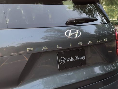 Used 2022 Hyundai Palisade SEL w/ Premium Package FWD image 5