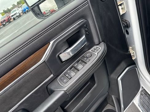 Used 2024 RAM 2500 Laramie image 13