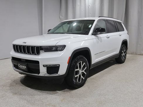 Certified 2023 Jeep Grand Cherokee L Limited w/ Trailer Tow Group (B) AWD/4WD image 7