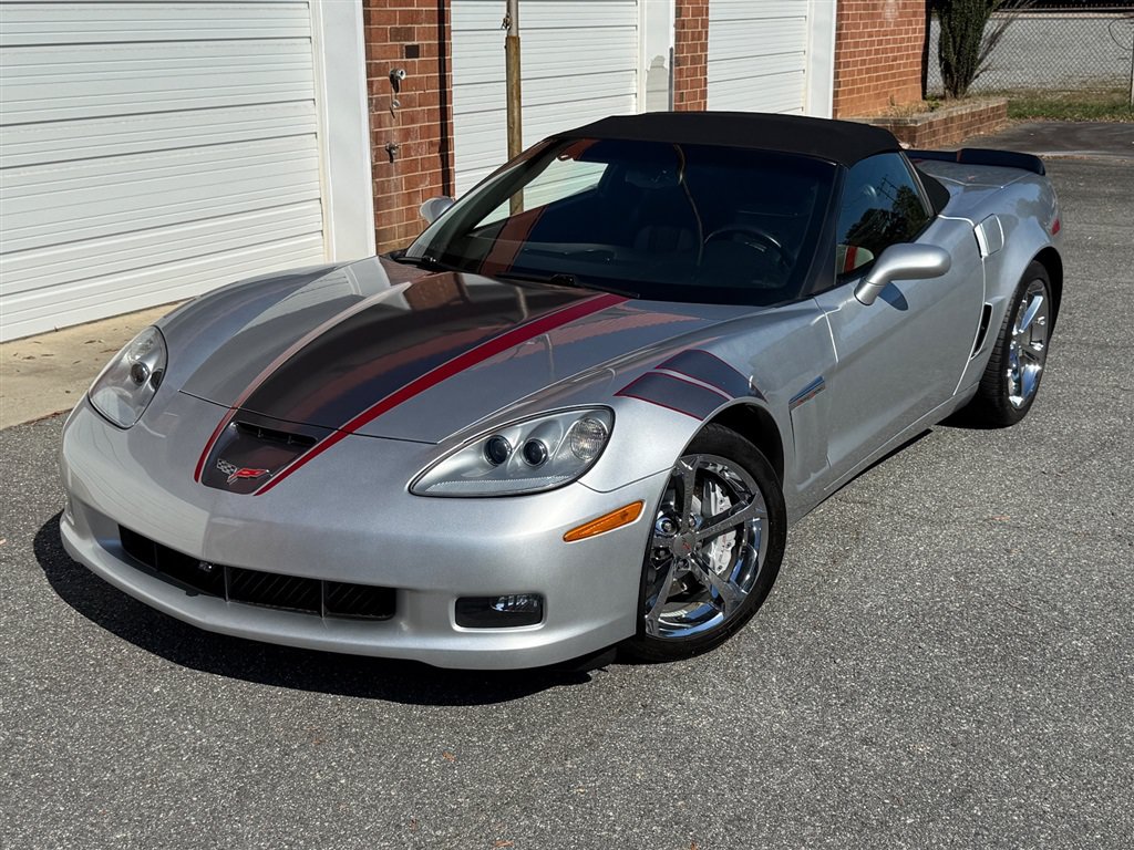 Used 2011 Chevrolet Corvette Grand Sport w/ Preferred Equipment Group RWD image 3