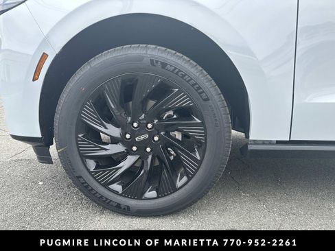 New 2026 Lincoln Navigator L Black Label AWD/4WD image 29