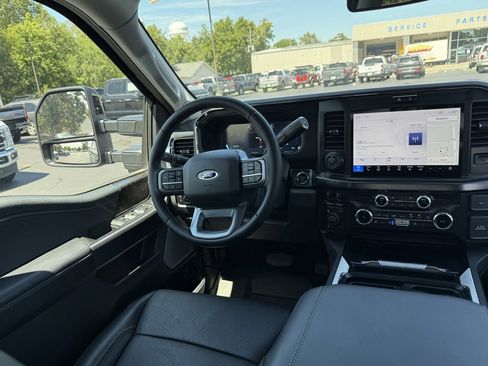 New 2025 Ford F250 Lariat w/ Lariat Ultimate Package image 18
