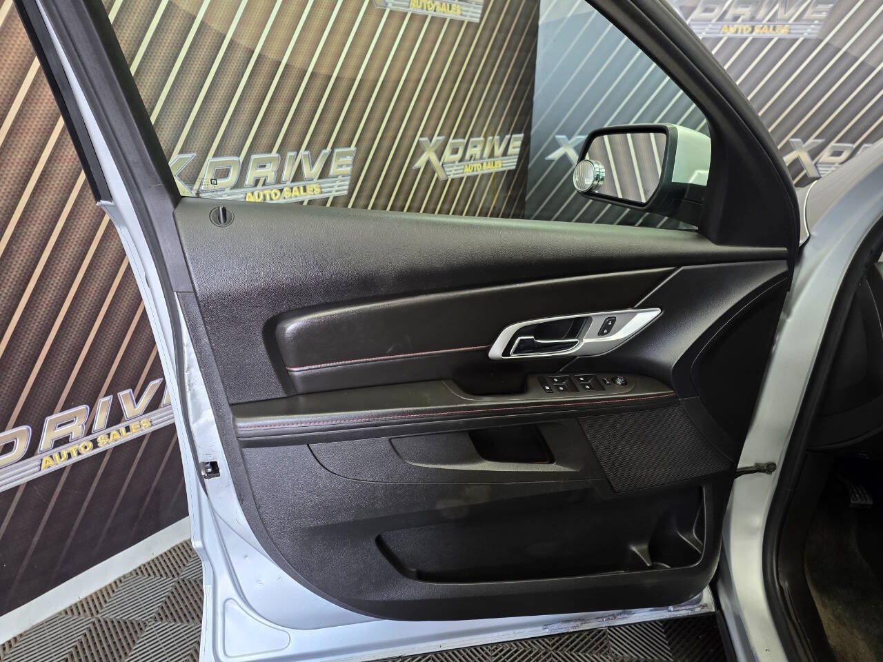 Used 2015 GMC Terrain SLE FWD image 16