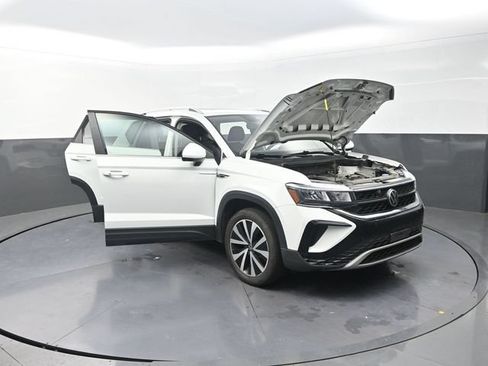 Used 2022 Volkswagen Taos SE AWD/4WD image 39