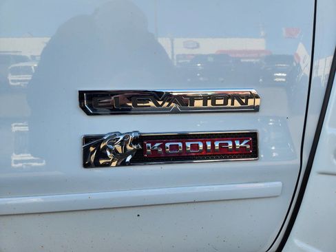 Used 2018 GMC Sierra 1500 SLE w/ Elevation Edition image 27