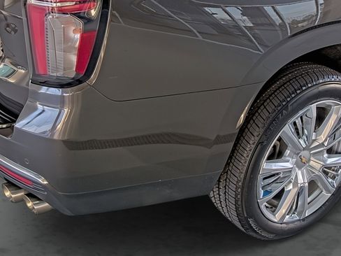 Used 2021 Chevrolet Tahoe High Country w/ Premium Package image 13