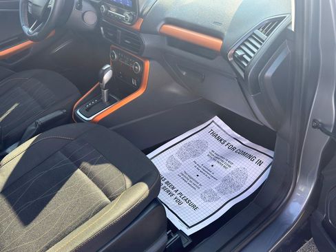 Used 2021 Ford EcoSport SE w/ SE Appearance Package image 31
