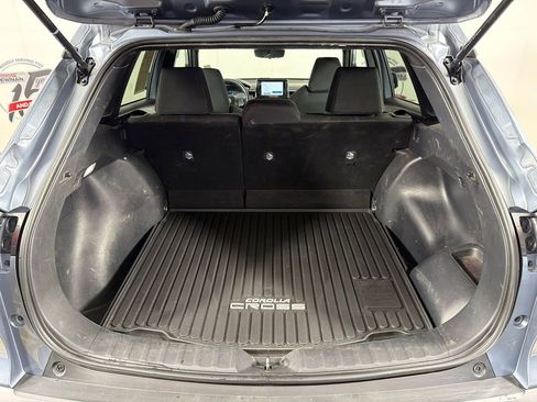 Used 2024 Toyota Corolla Cross SE image 18