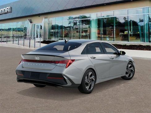 New 2026 Hyundai Elantra SEL Sport image 4