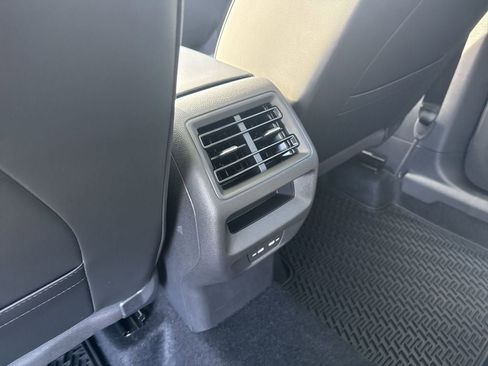 New 2026 Volkswagen Tiguan SE AWD/4WD image 27