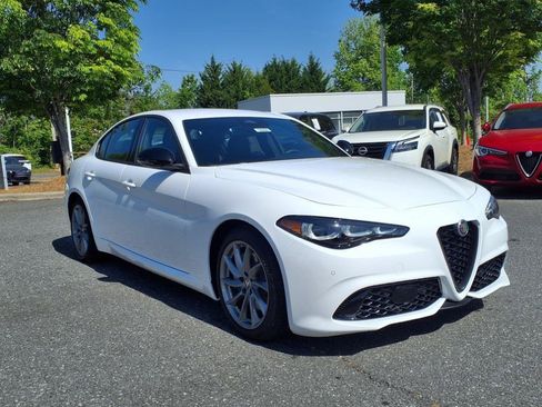 New 2025 Alfa Romeo Giulia w/ Driving Assist Package RWD image 3